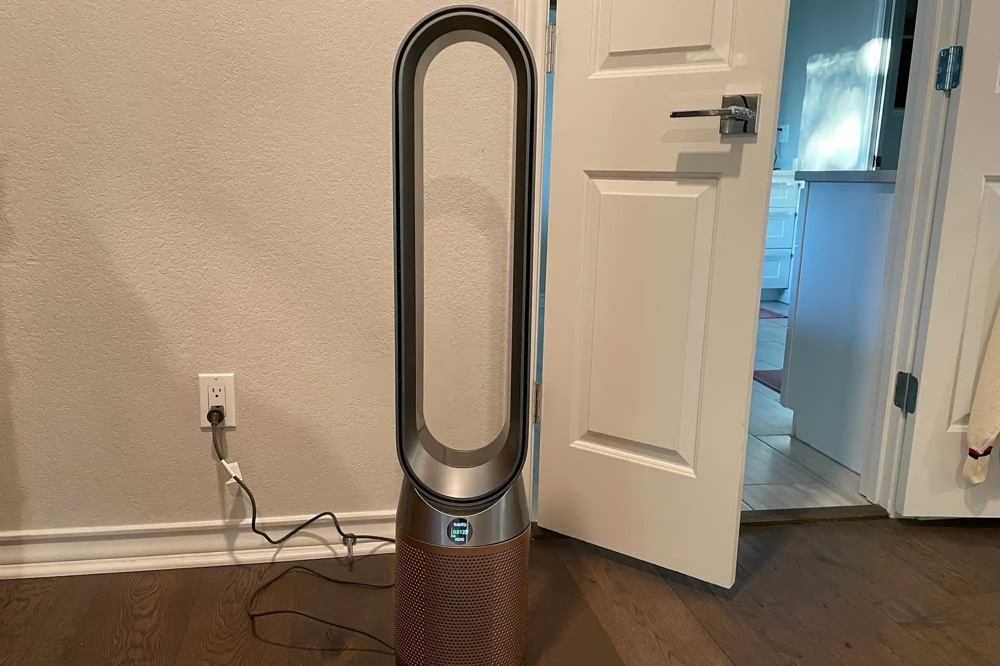 Dyson Pure Cool TP09 Tower Fan Air Purifier Hitting Lowest Price Yet